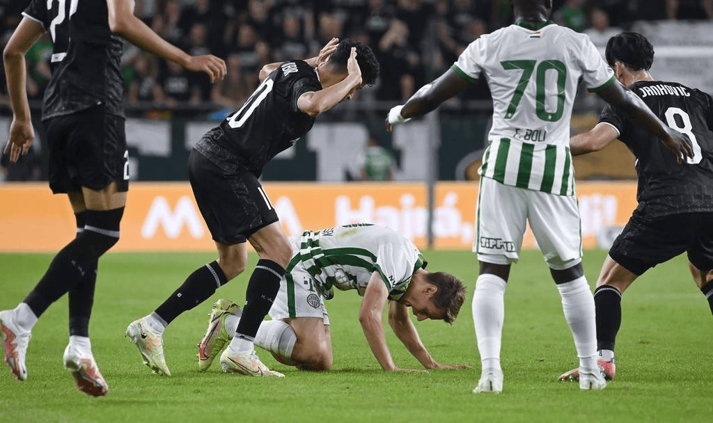 开云体育官网首页-摩纳哥训练开放日，今晨再遭质疑引欢呼，欧冠在即，赛程密集仍需轮换(实况足球本周实时状态)